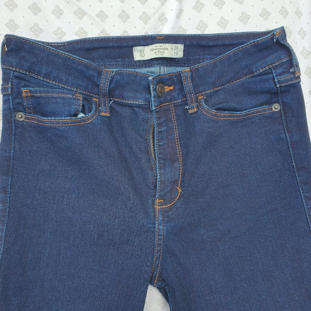 Abercrombie & Fitch Dark Wash Slim Jeans Size 6S